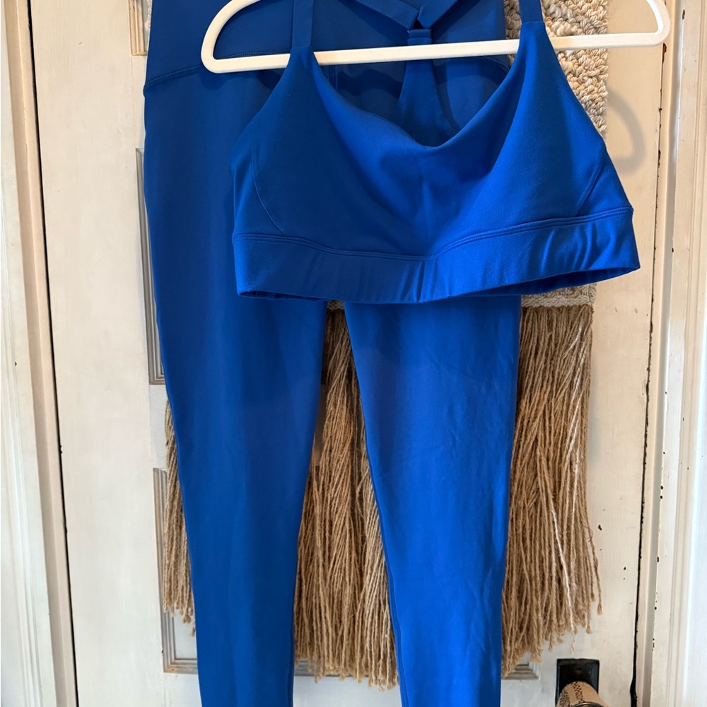 Beyond Yoga Blue Bra and Legging Set (L)